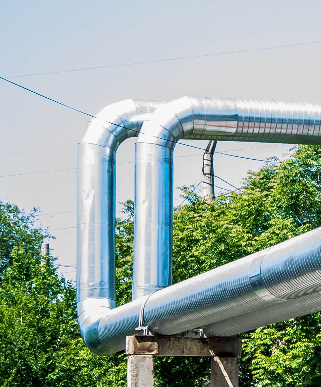 Above-ground insulated pipes